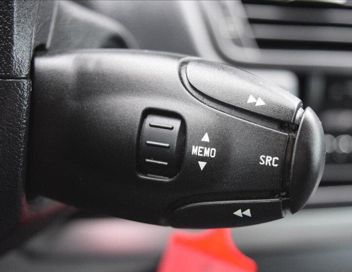 Peugeot 807 MPV 2,0 l 100 kw