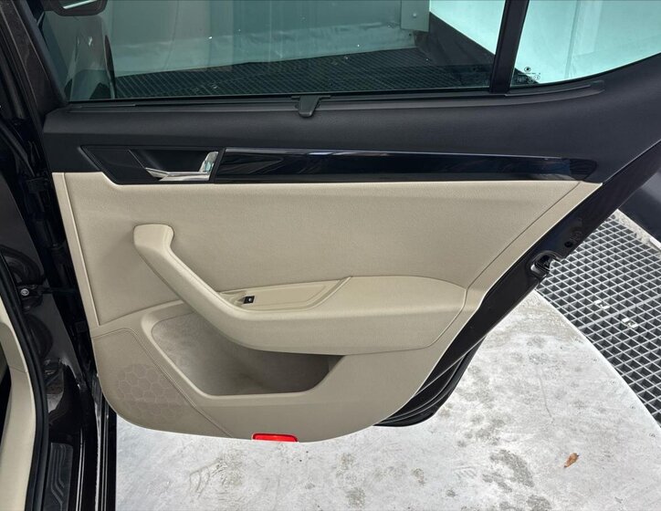 Škoda Superb Liftback 2,0 l 206 kw