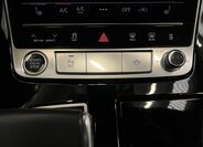 Audi Q8 SUV / Terénní 3,0 l 210 kw