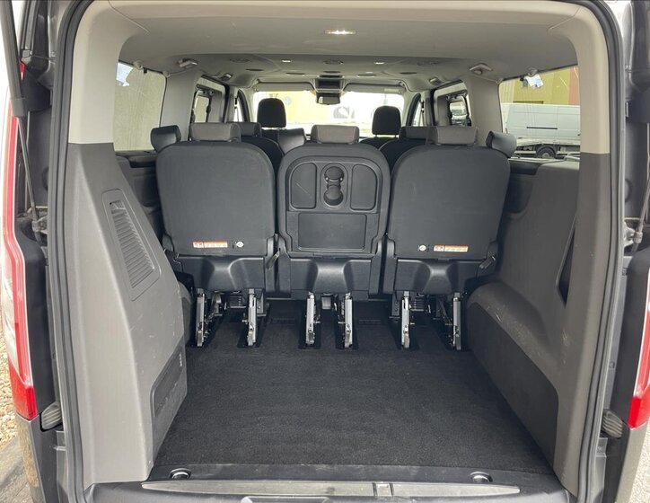 Ford Tourneo Custom MPV 2,0 l 136 kw