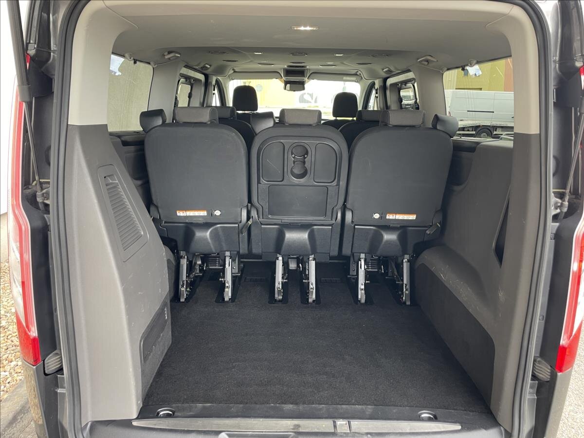 Ford Tourneo Custom MPV 2,0 l 136 kw