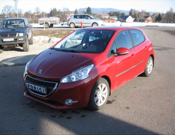 Peugeot 208 Hatchback 999,0 50 kw