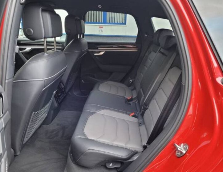 Volkswagen Touareg SUV 3,0 l 210 kw