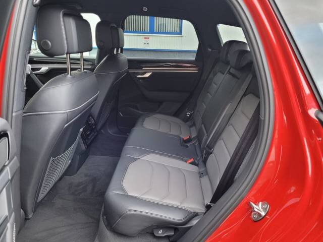 Volkswagen Touareg SUV 3,0 l 210 kw