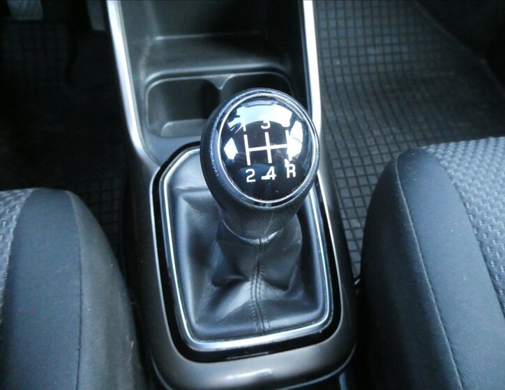 Suzuki Ignis Hatchback 1,2 l 66 kw