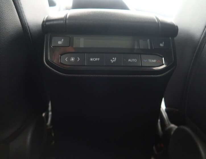 Toyota Highlander Kombi 2,5 l 140 kw