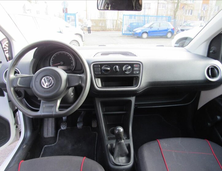 Volkswagen up! 11