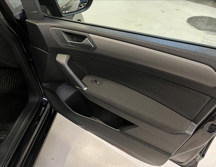 Volkswagen Touran MPV 1,6 l 81 kw