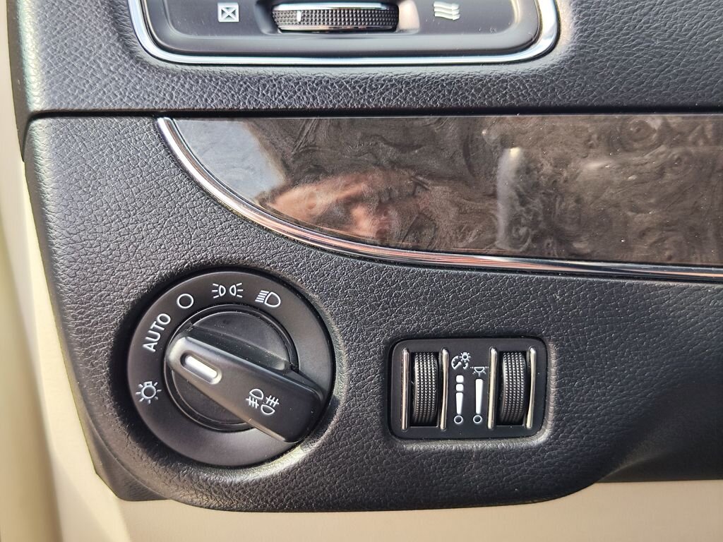 Lancia Voyager MPV 2,8 l 120 kw