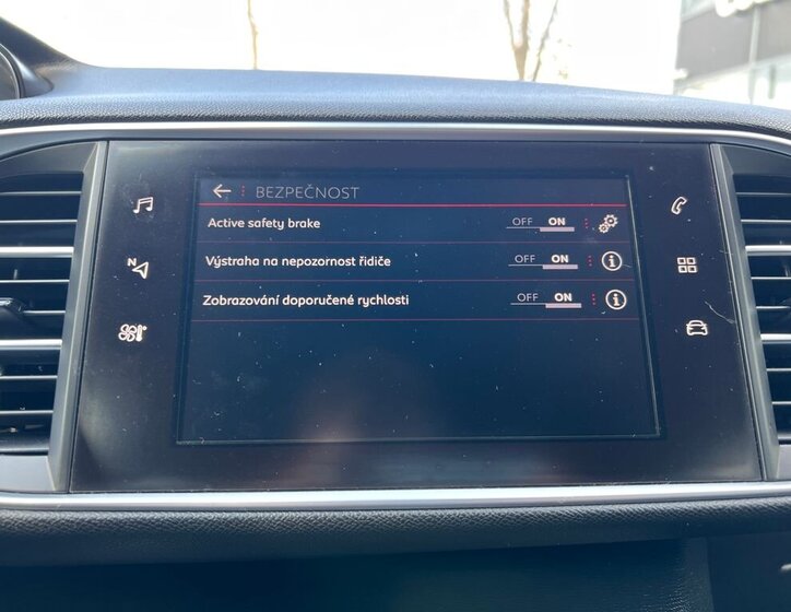 Peugeot 308 Kombi 1,2 l 96 kw