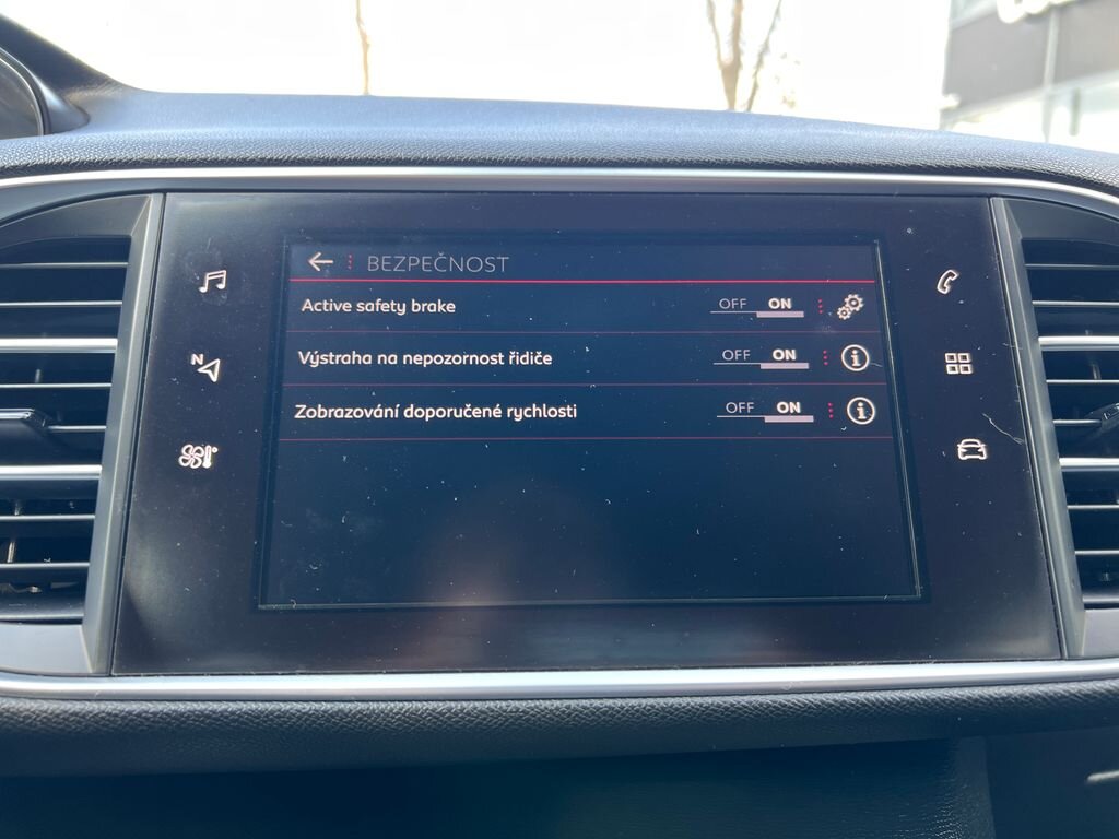 Peugeot 308 Kombi 1,2 l 96 kw