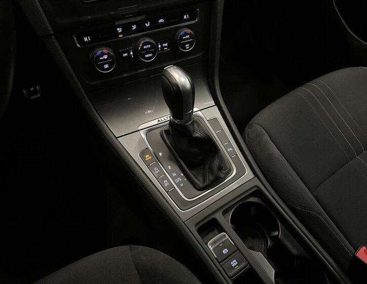 Volkswagen Golf Kombi 2,0 l 135 kw