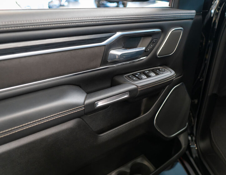 Dodge RAM Pick-up 5,7 l 291 kw