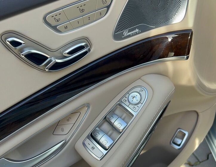 Mercedes-Benz Třídy S Sedan / Limuzína 6,0 l 390 kw