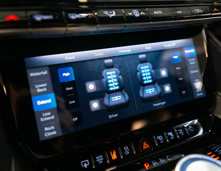 Jeep Grand Wagoneer SUV / Terénní 6,4 l 351 kw