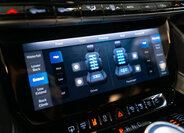 Jeep Grand Wagoneer SUV / Terénní 6,4 l 351 kw