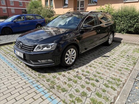 Volkswagen Passat Kombi 2,0 l 103 kw