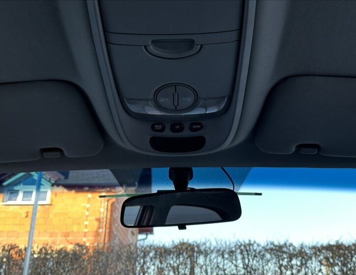 KIA Sorento SUV / Terénní 2,5 l 103 kw