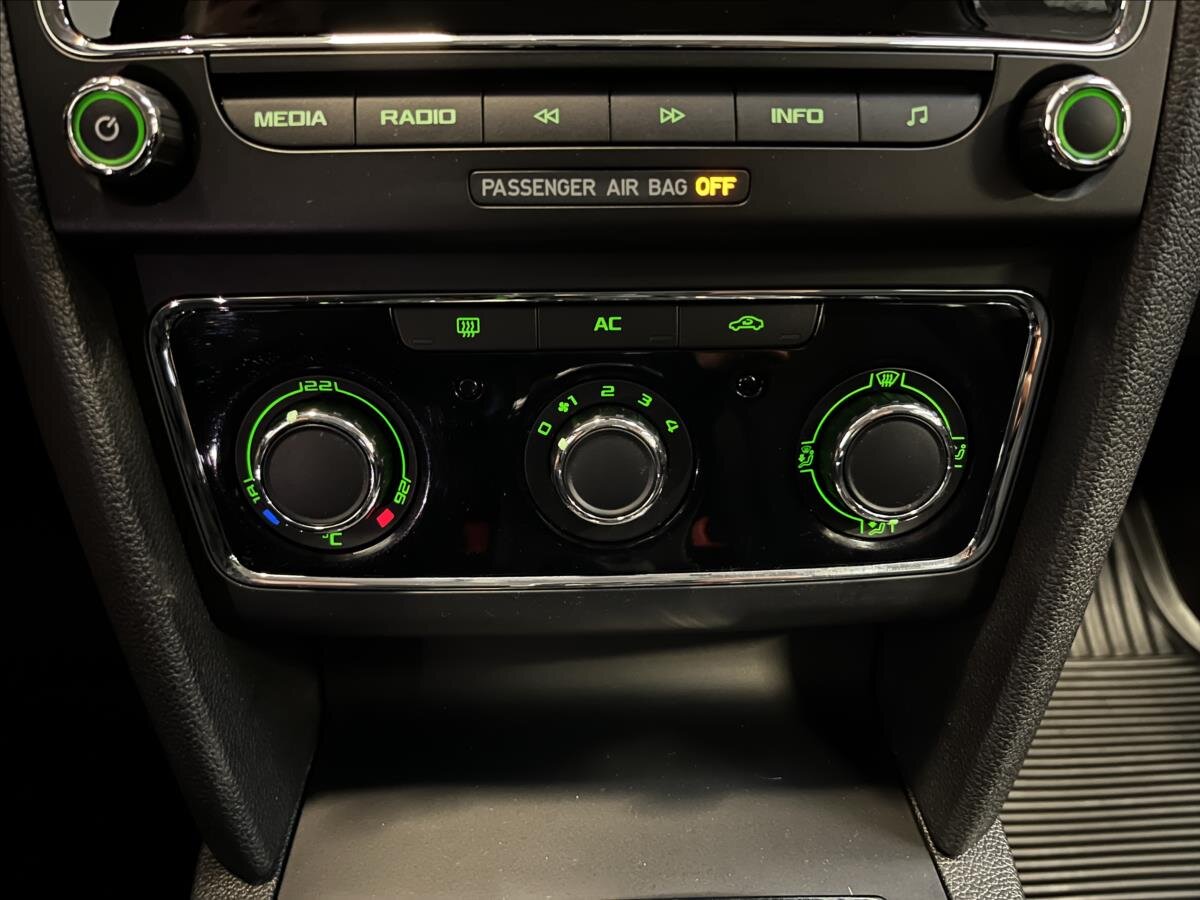 Škoda Superb Liftback 2,0 l 103 kw