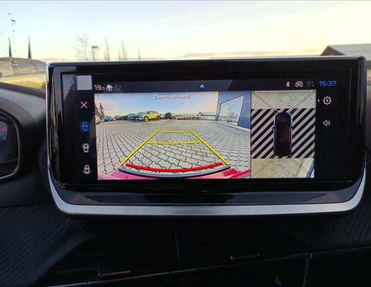 Peugeot 2008 SUV / Terénní 1,2 l 74 kw