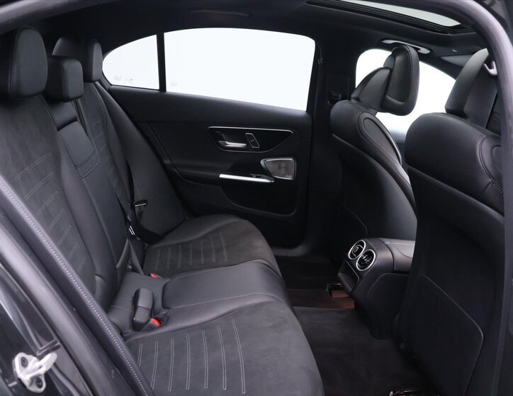 Mercedes-Benz Třídy C Sedan 2,0 l 519 kw