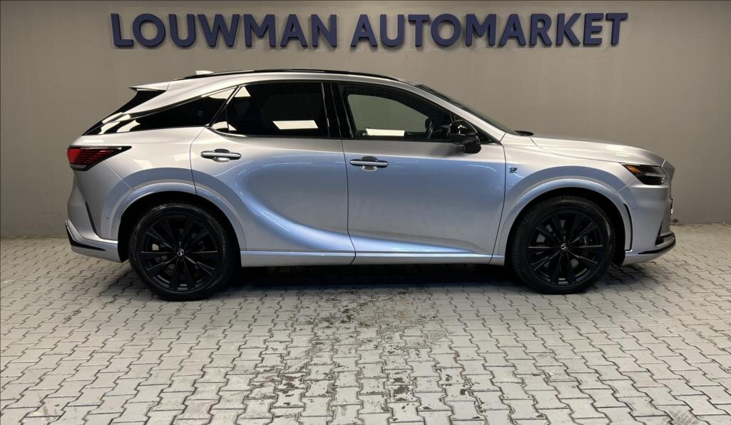 Lexus RX 500h SUV 2,4 l 273 kw