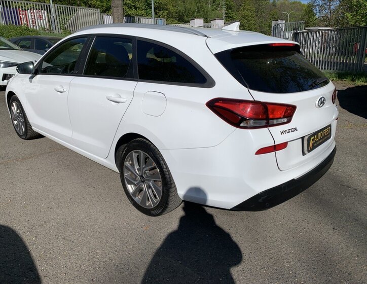 Hyundai i30 Kombi 1,4 l 103 kw