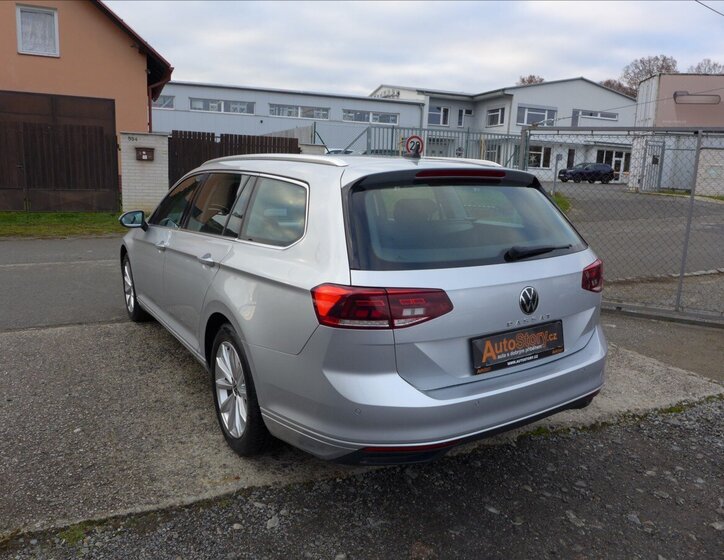 Volkswagen Passat Kombi 2,0 l 110 kw