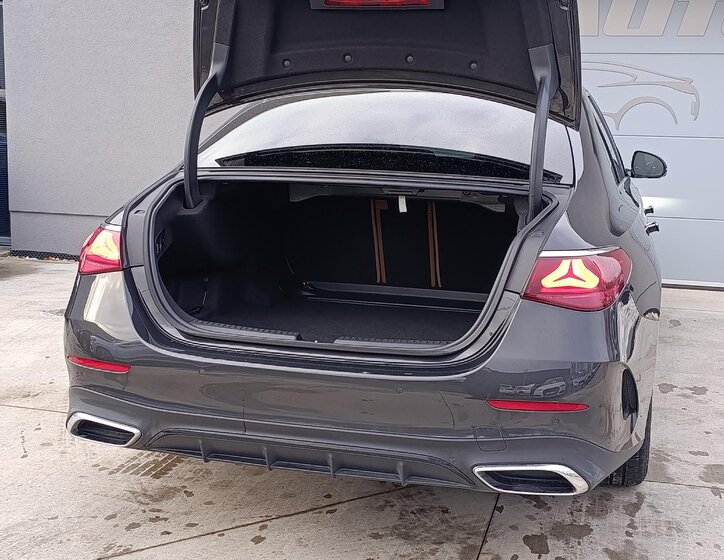 Mercedes-Benz Třídy E Sedan 2,0 l 145 kw