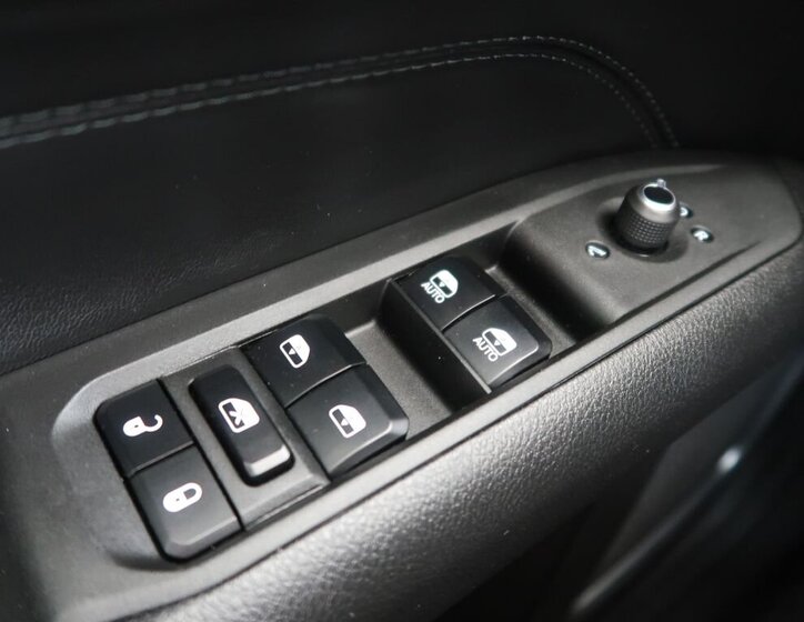 Jeep Compass SUV / Terénní 1,3 l 132 kw