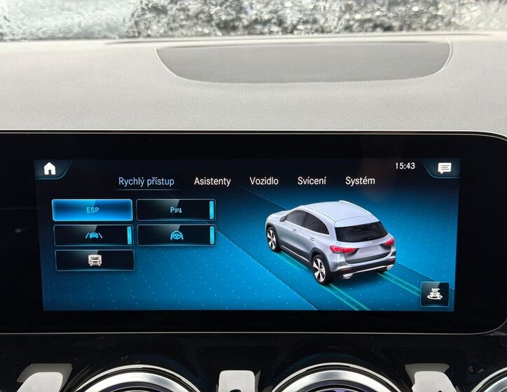 Mercedes-Benz GLA SUV / Terénní 1,3 l 160 kw