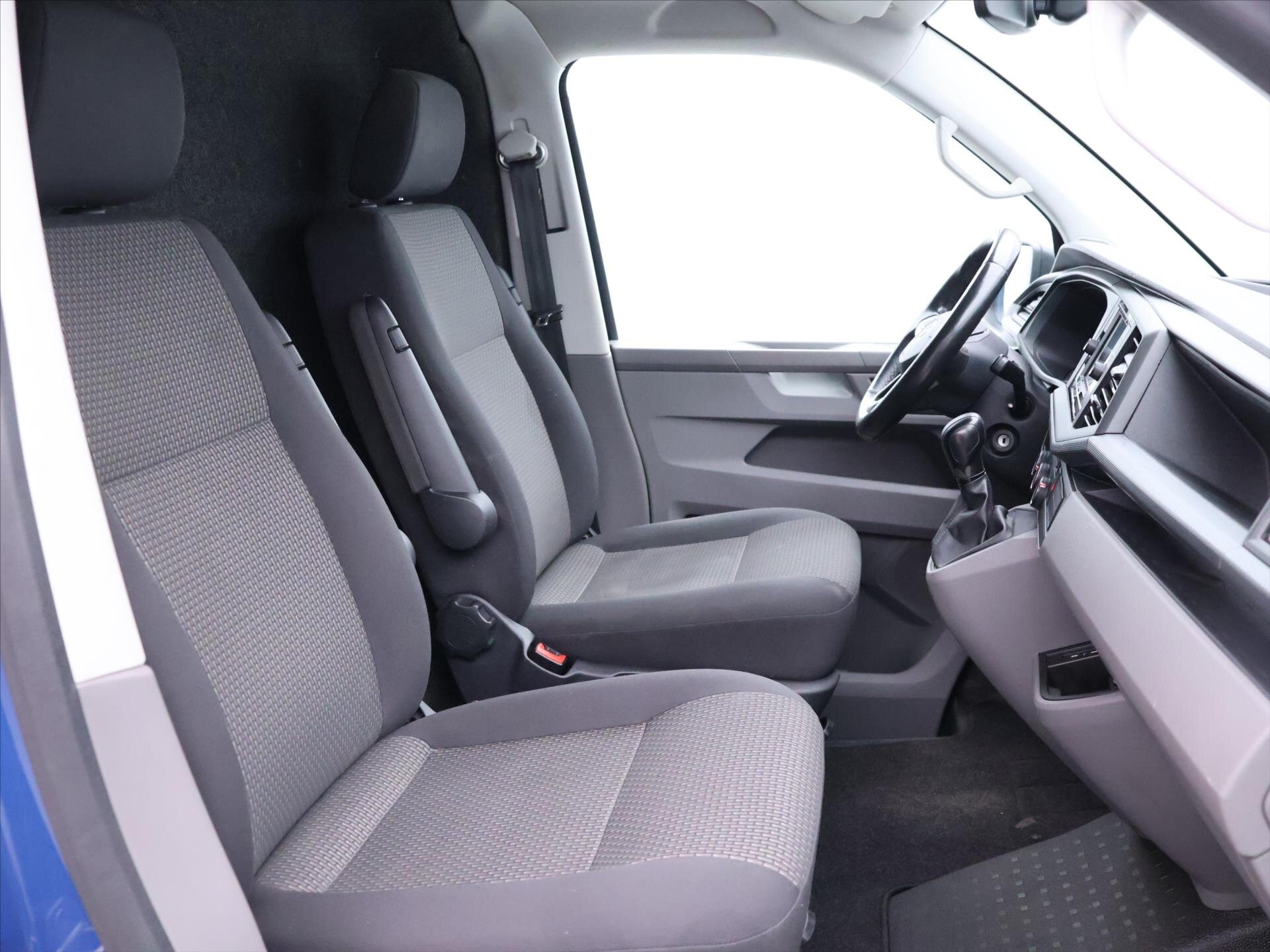 Volkswagen Transporter Skříň 2,0 l 110 kw