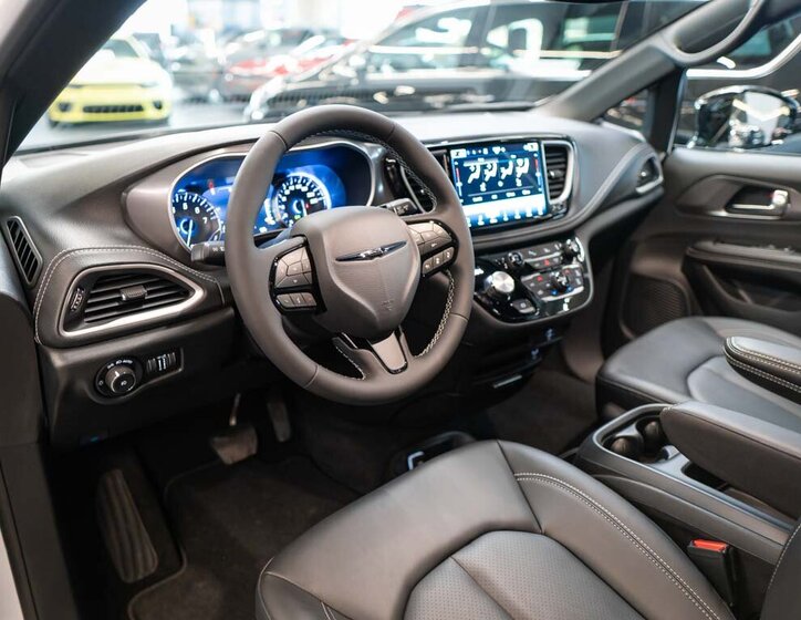 Chrysler Pacifica MPV 3,6 l 221 kw