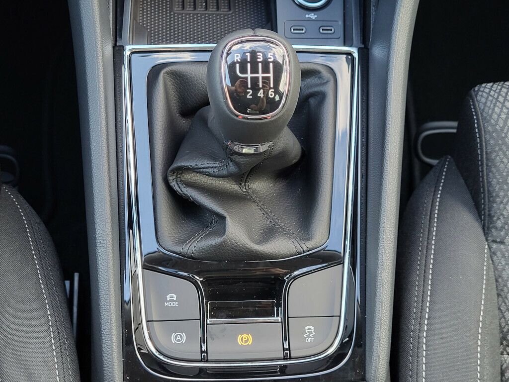 Škoda Karoq SUV / Terénní 1,5 l 110 kw