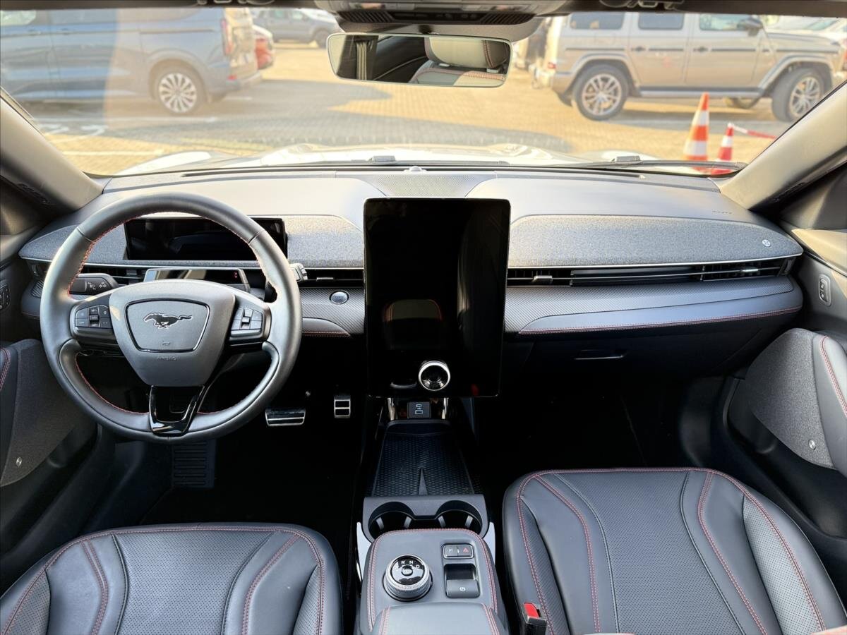 Ford Mustang Mach-E Hatchback 0,0 225 kw