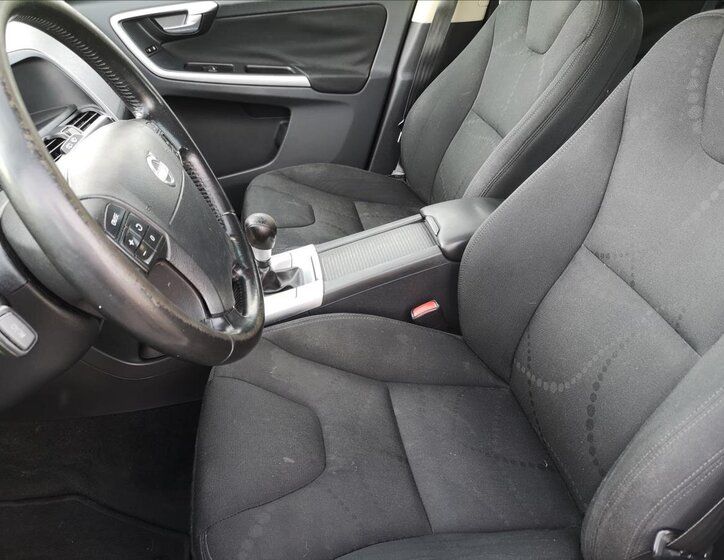 Volvo XC60 Kombi 2,4 l 136 kw