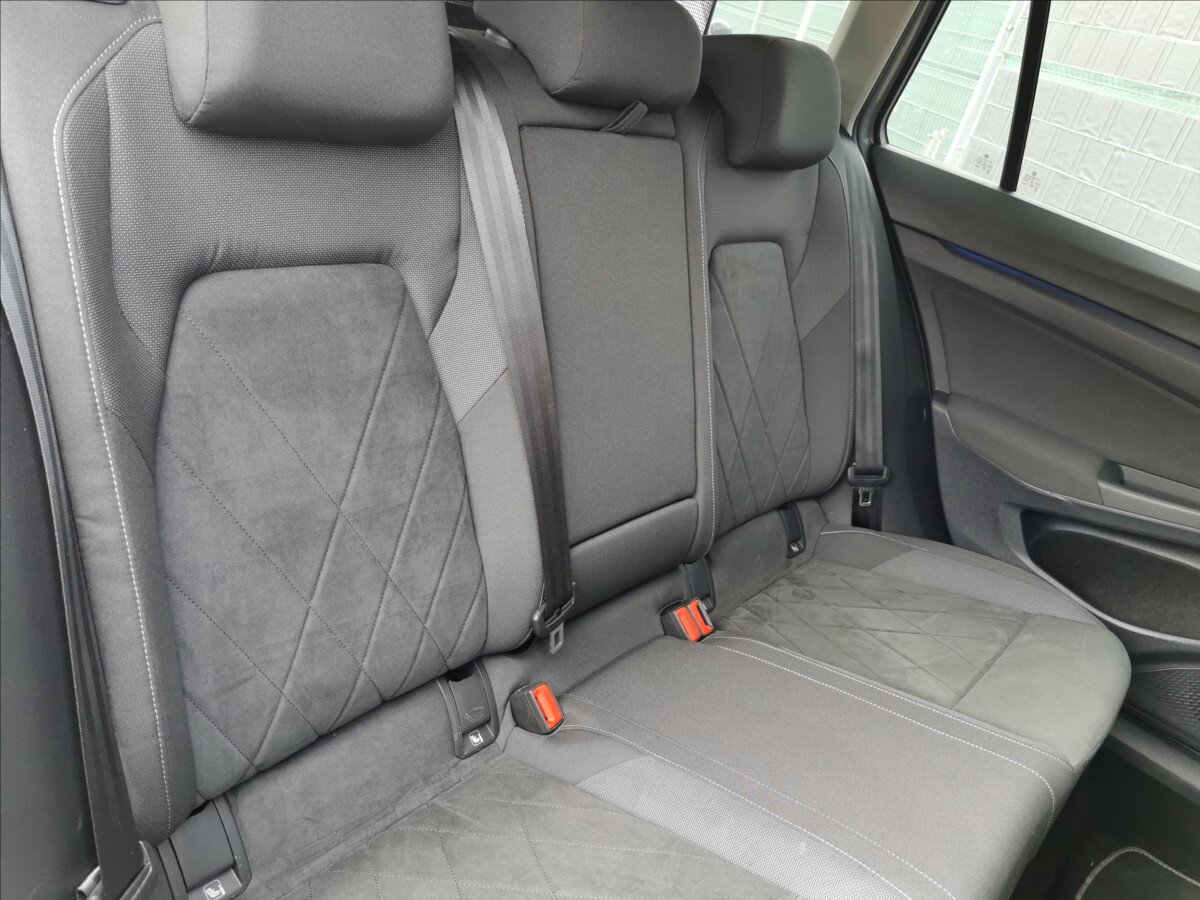 Volkswagen Golf Kombi 2,0 l 110 kw