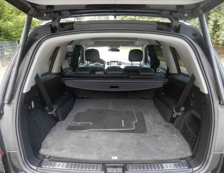 Mercedes-Benz GL SUV / Terénní 4,7 l 320 kw