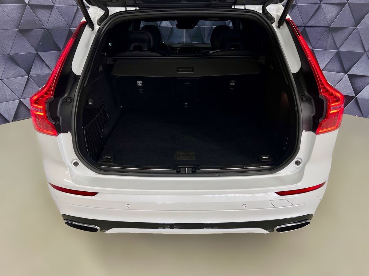 Volvo XC60 SUV / Terénní 2,0 l 288 kw