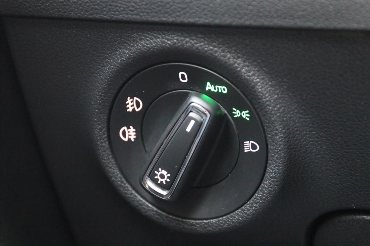 Škoda Karoq Kombi 1,6 l 85 kw