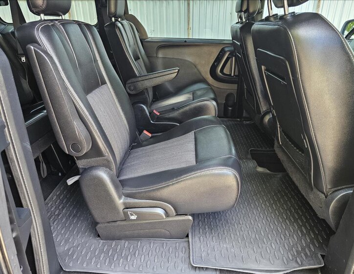 Lancia Voyager MPV 2,8 l 130 kw