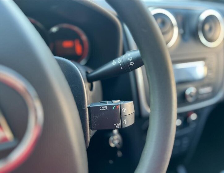 Dacia Sandero Hatchback 1,1 l 55 kw