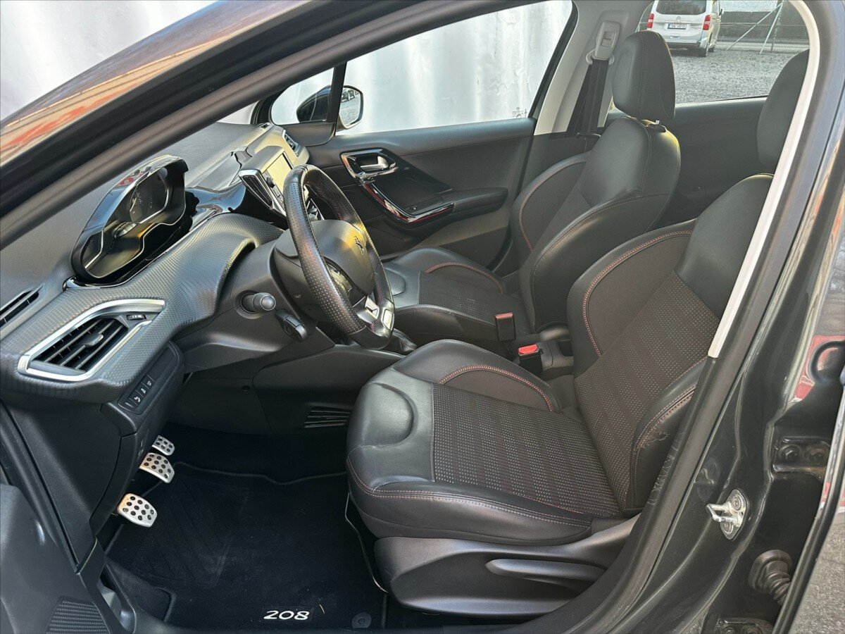 Peugeot 208 Hatchback 1,2 l 81 kw