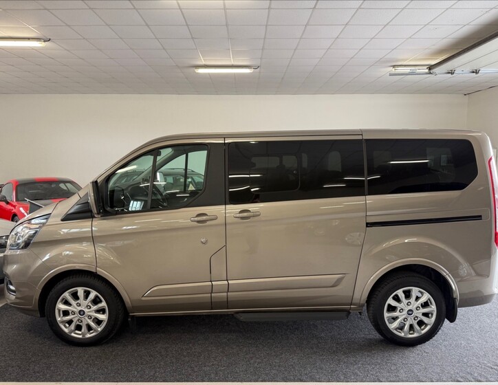 Ford Tourneo Custom 3