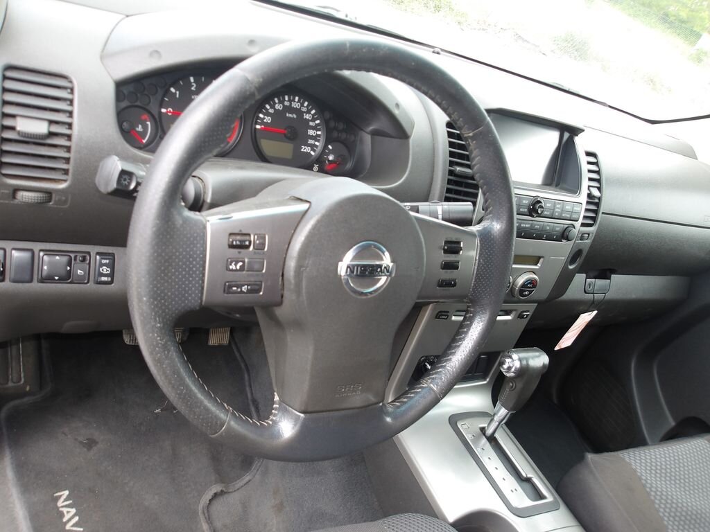 Nissan Navara Pick-up 2,5 l 126 kw