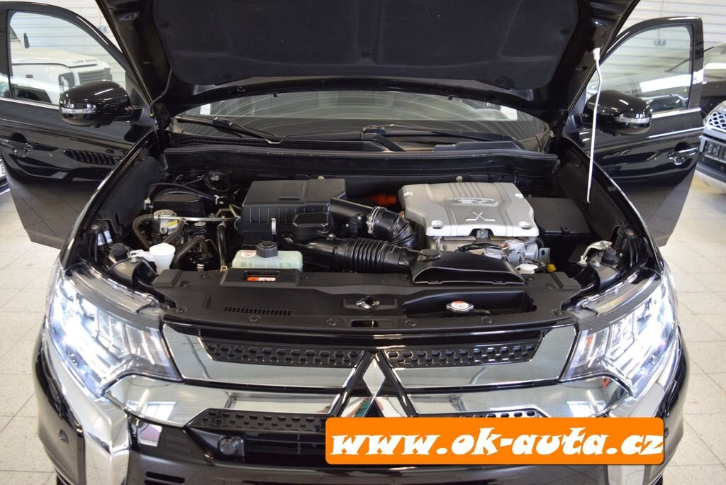 Mitsubishi Outlander SUV 0,0 0