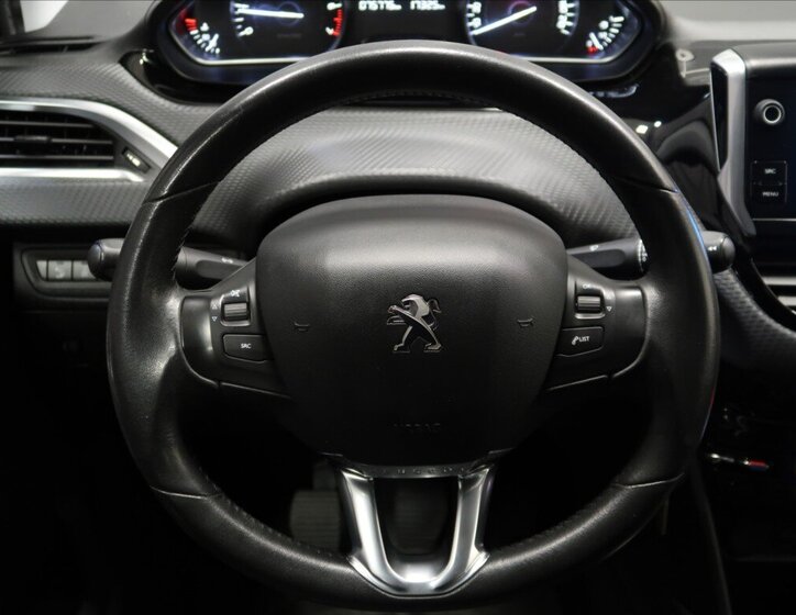 Peugeot 2008 SUV / Terénní 1,2 l 81 kw