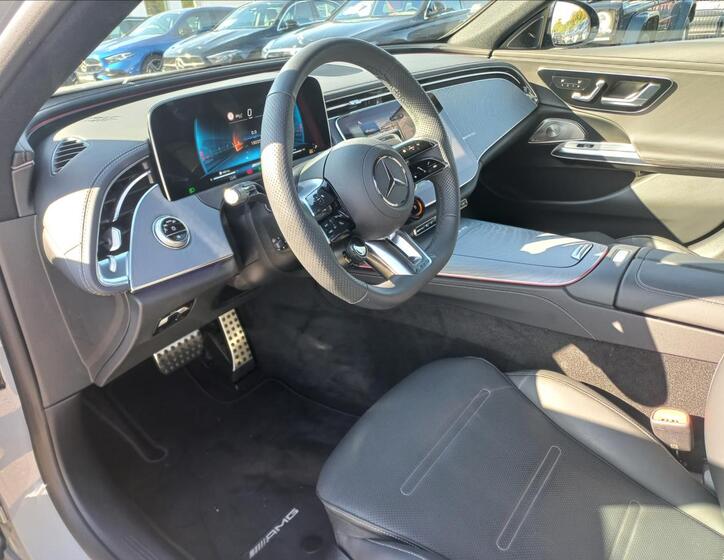 Mercedes-Benz Třídy E 8