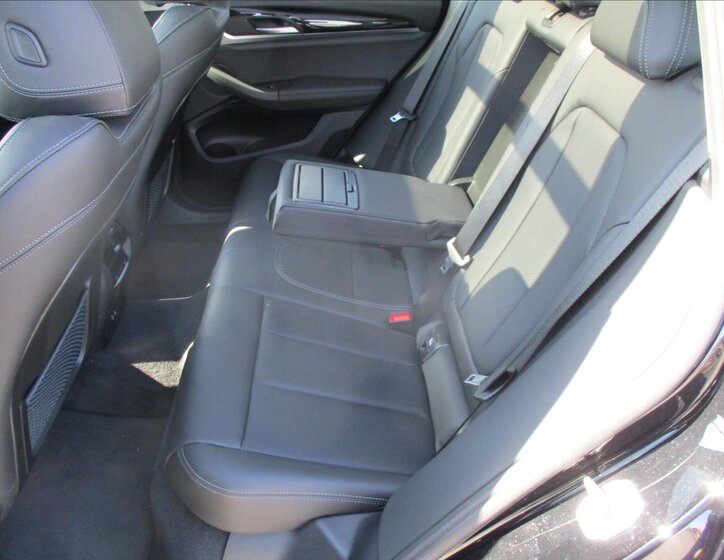 BMW X3 SUV / Terénní 2,0 l 215 kw