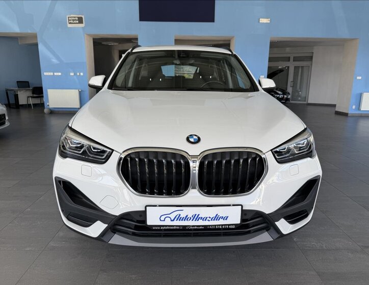 BMW X1 Kombi 1,5 l 103 kw